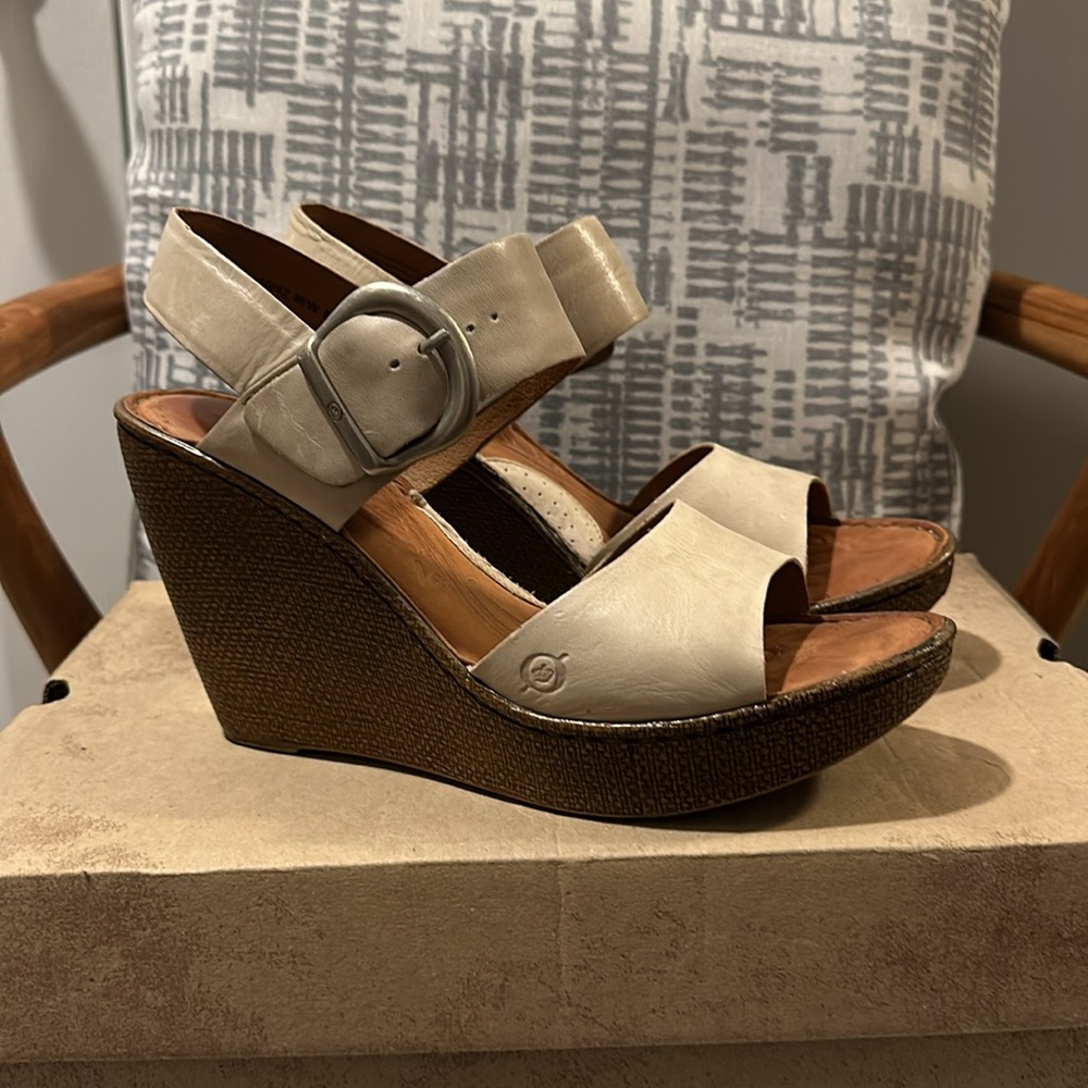 Born size 10 sandal
